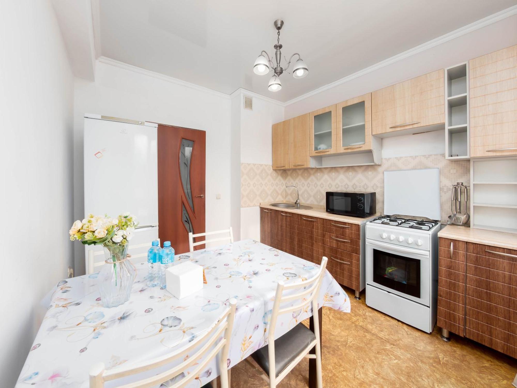 Apartment Оn Makatayeva 5 B Almaty Eksteriør bilde