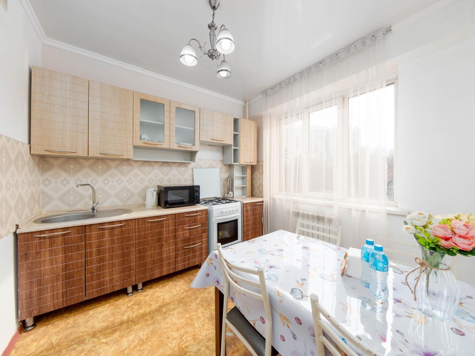 Apartment Оn Makatayeva 5 B Almaty Eksteriør bilde
