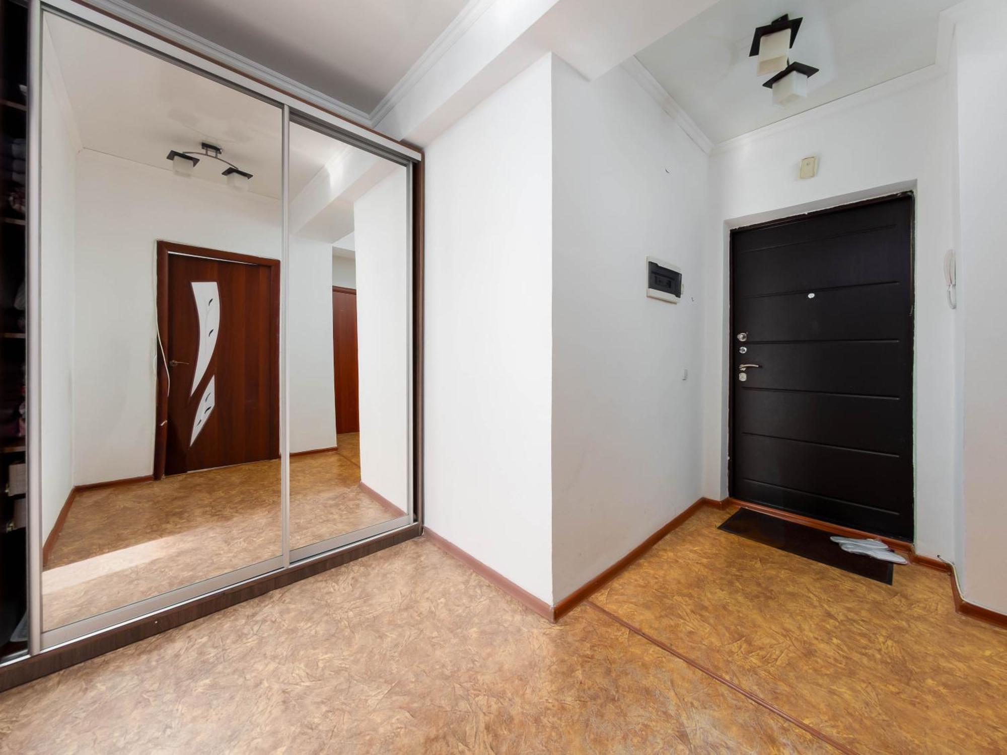 Apartment Оn Makatayeva 5 B Almaty Eksteriør bilde